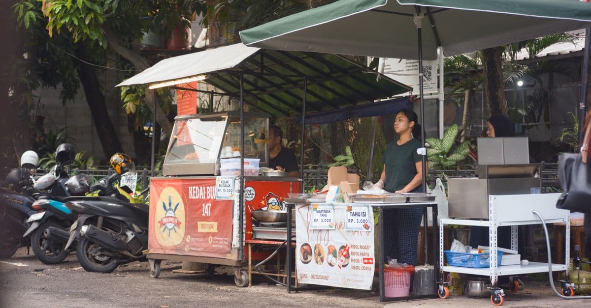 QRIS untuk UMKM Mikro: MDR 0,3% & Cara Mulai